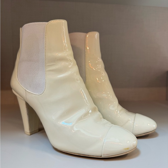 Pre-owned Chanel Patent White Ivory Booties ankle boots size 37 - Picture 7 of 7